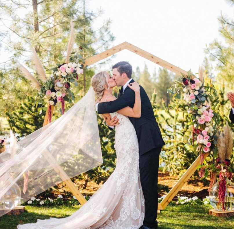 Party Rentals Bend Oregon 21 Arch / Arbor Heptagonal