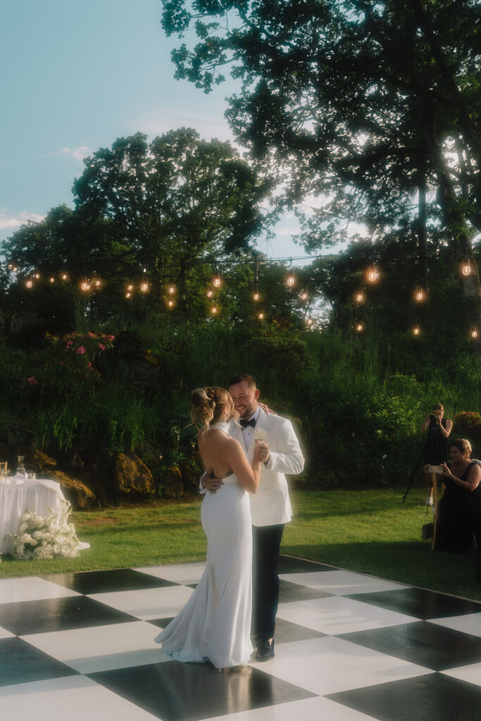 Party-rentals-black-and-white-dancefloor